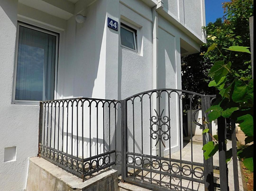 Apartments Lekic Будва Екстер'єр фото