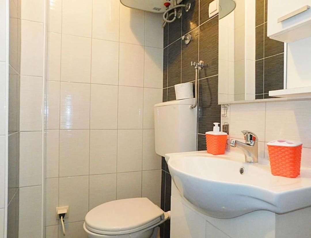 Apartments Lekic Будва Екстер'єр фото
