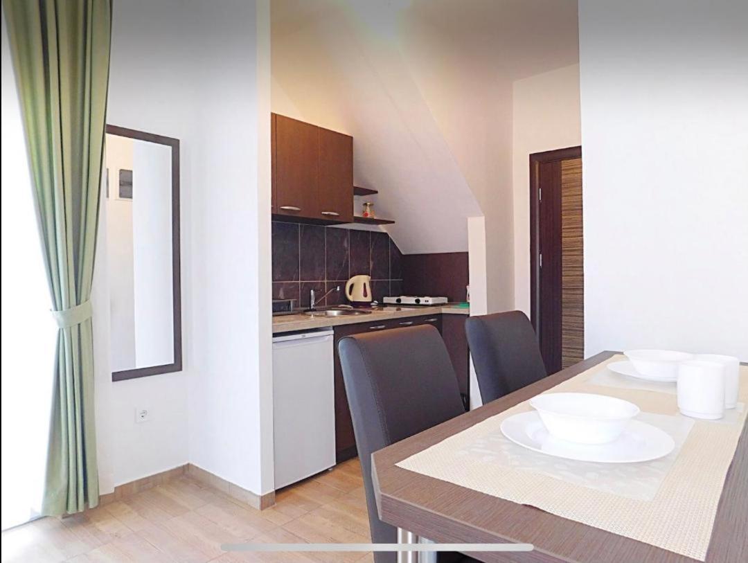 Apartments Lekic Будва Екстер'єр фото