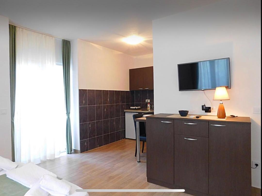 Apartments Lekic Будва Екстер'єр фото