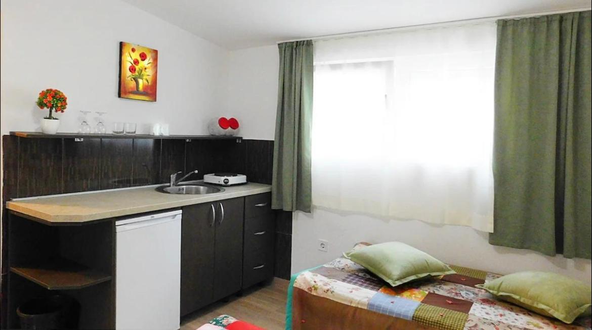 Apartments Lekic Будва Екстер'єр фото